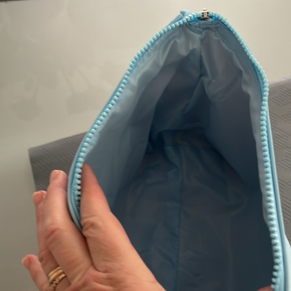 COPY - HydroPeptide make up/ travel bag - Picture 8 of 8